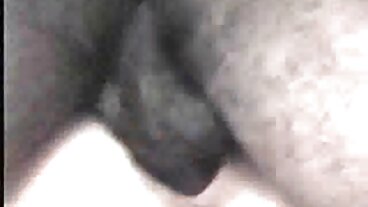 La bambola prova a fare sesso con Normie con casalinga amatoriale un feticista dei piedi!
