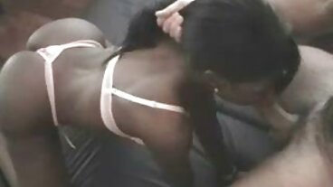Giselle Palmer riceve un cazzo nel palmo e nella porno prostitute figa