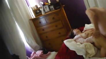 Enormi tette finte Thai MILF hooker tette piccole porno footjob e pompino sporco con giro in cazzo