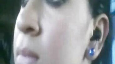 Pubblica un carico donne mature lesbiche spuntato sulla faccia della sorellastra: ottieni Mi piace istantanei!