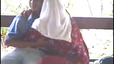 Video di sesso POV senza sesso tra lesbiche censure dal Giappone con MILF Voyeur