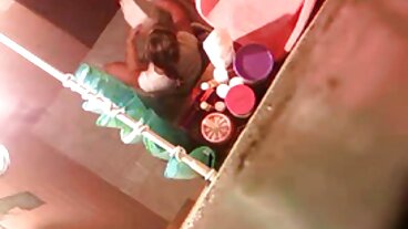 La babysitter bionda intrattiene il chat porno senza registrazione datore di lavoro con la bocca!
