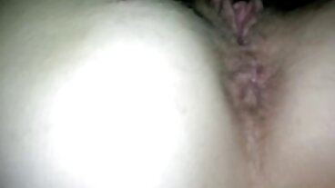 Compagni di stanza finalmente fanno sesso con l'aiuto video porno con donne vecchie di un'amica lesbo