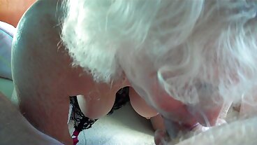Pulcino esotico magro scopato per lavoro troie mature